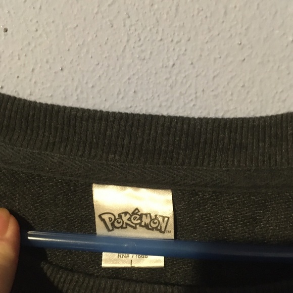 Pokémon Pikachu Black Sweatshirt Sz L Nintendo - Picture 2 of 3